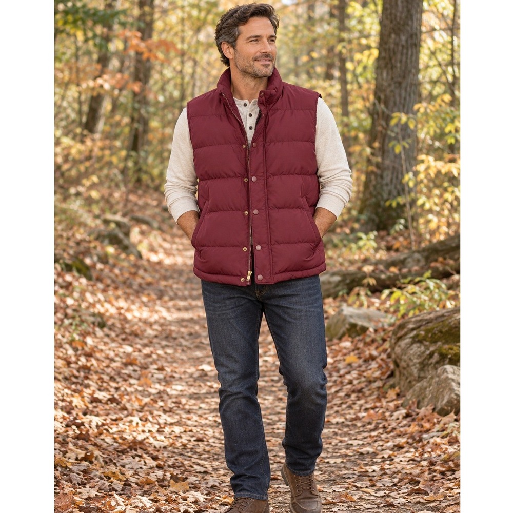 St. John's Bay Mens Large Burgundy Lightweight Puffer Vest Full Zip Snap Front